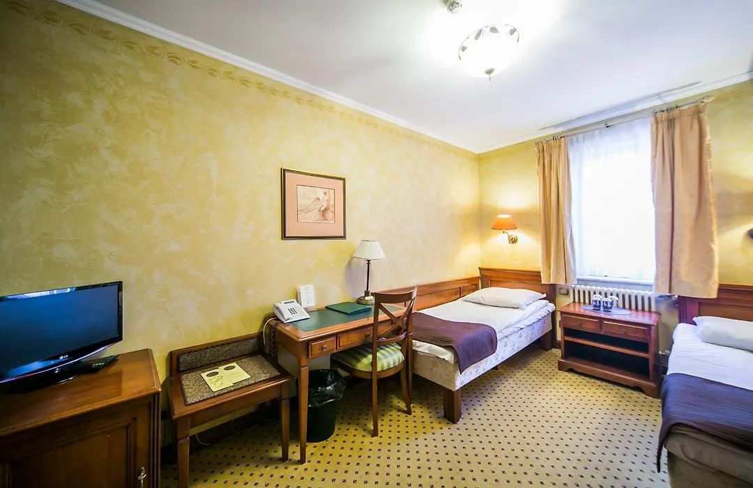 Hotel Opera-1